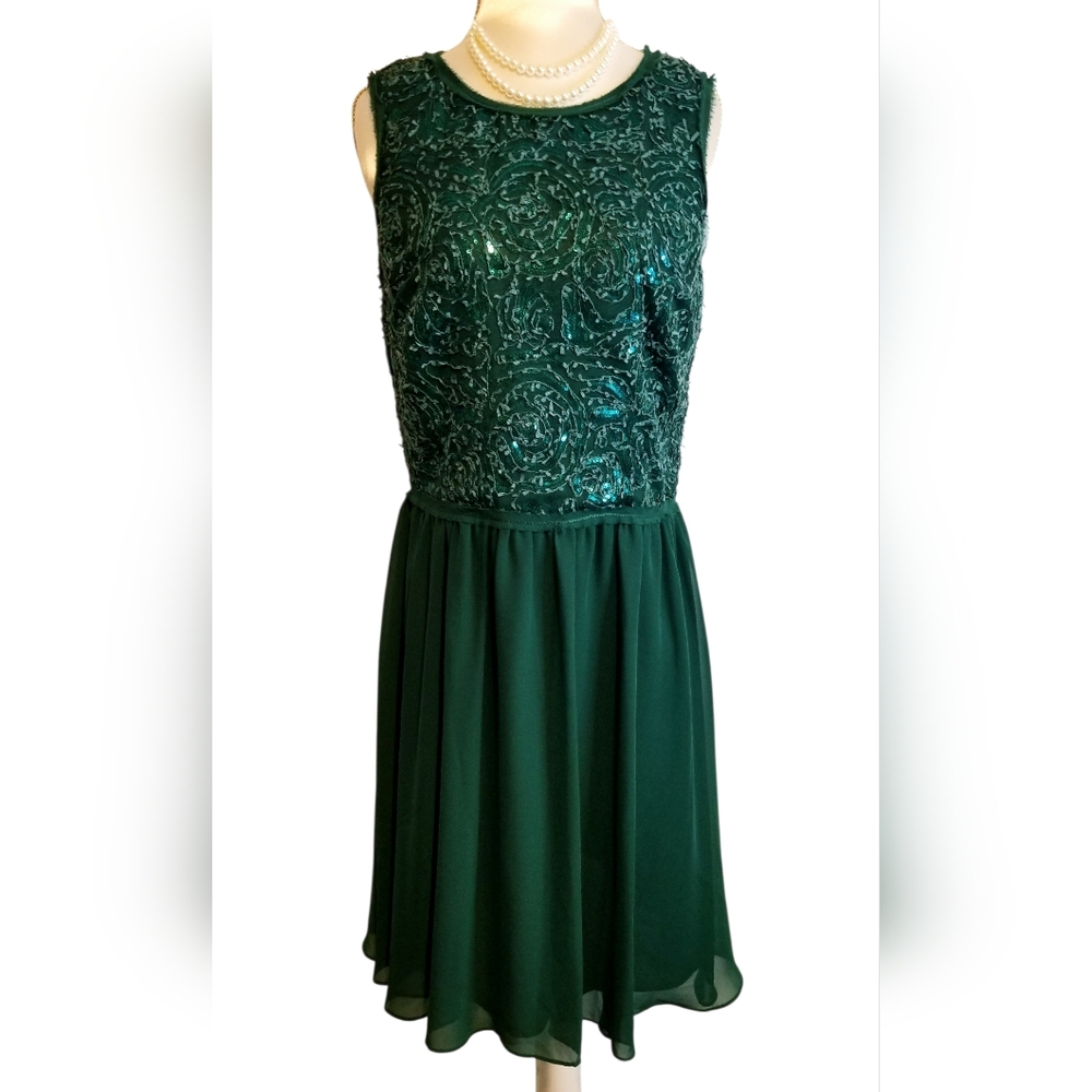 MAX STUDIO Emerald Green Sequined Sleeveless A-Line Dress